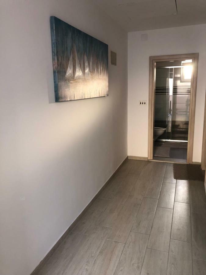 Apartmans And Rooms "Slavica" Novalja Ngoại thất bức ảnh